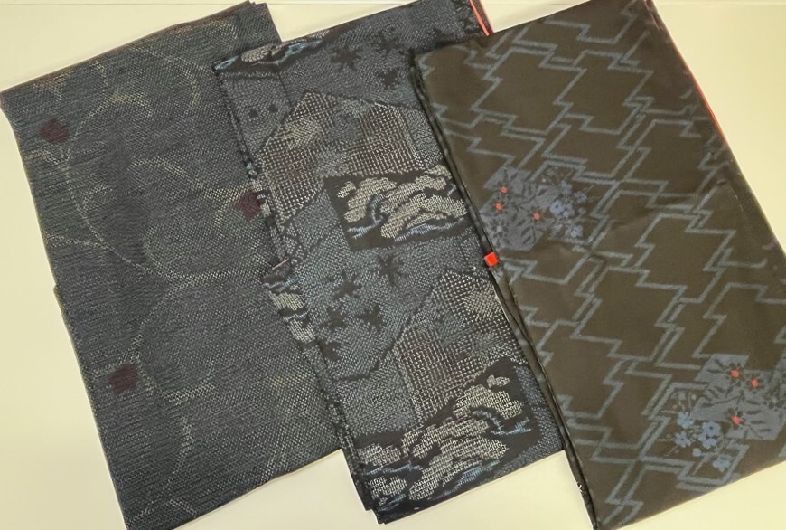 花とら●リサイクル着物 紬 3枚まとめて 袷 単衣 濃紺 黒 松皮菱 唐草 屏風? リメイク 素材 細工用 250205拍卖