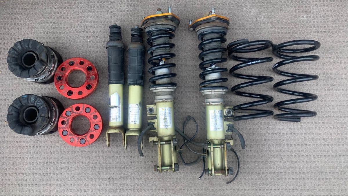 CUSCOエルグランド ME51 から取り外したクスコ コイルオーバー サスペンション拍卖