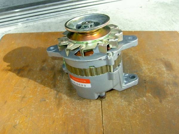 三菱、フォークリフト/産業機械/農用トラクター用オルタネーター(ダイナモ)リビルト品 A1T25083、34468-28100拍卖