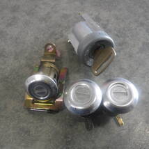 アトレー ワゴンS230GアトレイS220Gアトレィ イグニッション鍵キーシリンダー右フロントドア運転席ドア助手席バックドア純正キー付き拍卖