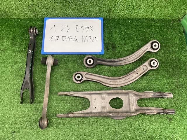 ベンツ Eクラス LDA-213204C 左リアロアアーム E220D ステーションワゴン アバンギャルド拍卖