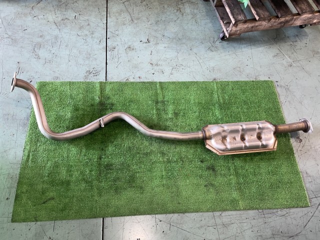 SUBARU XV DBA-GT7 エキゾーストセンターマフラー 2.0I-S アイサイト 4WD拍卖