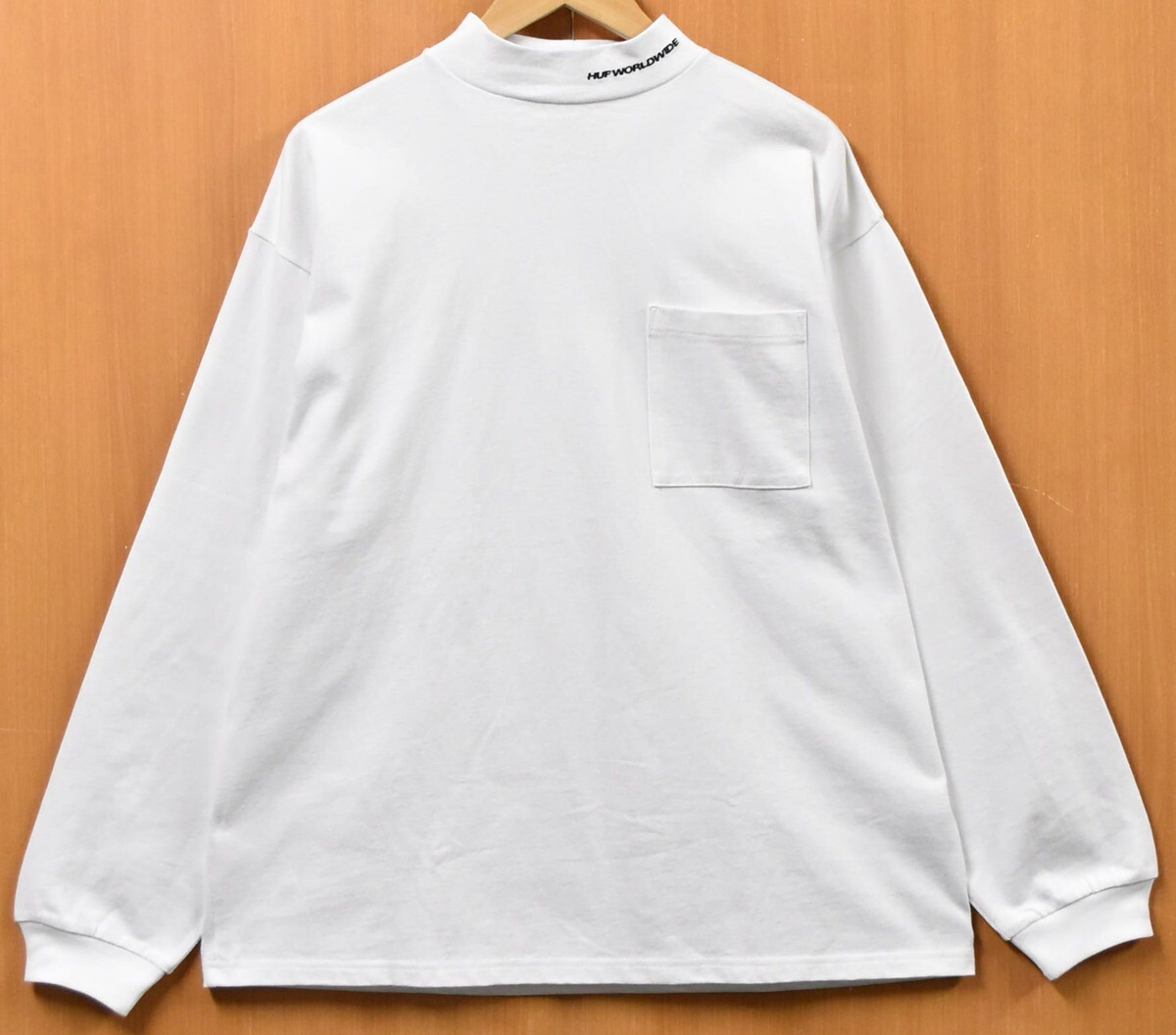【未使用品】展示品 HUF ハフ 長袖Tシャツ ロンT モックネック ポケT ポケットTシャツ ホワイト メンズM 新品(42121拍卖