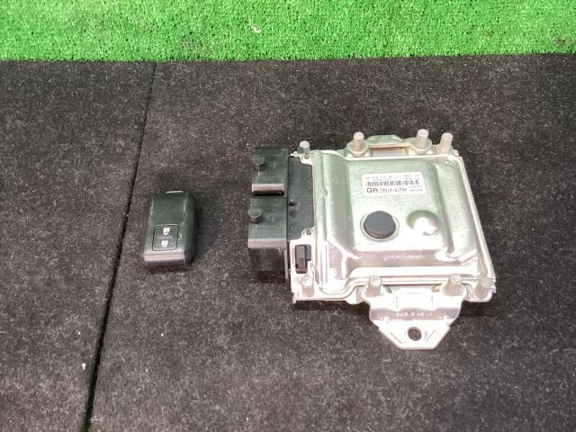 スイフト DBA-ZC83S エンジンコンピューター XL セーフティパッケージ ZWG 33910-81P00拍卖