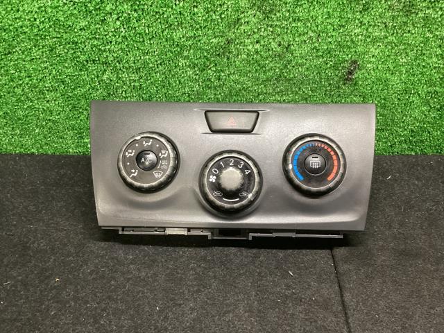 bB DBA-QNC20 A/Cスイッチパネル S HIDセレクション X07拍卖