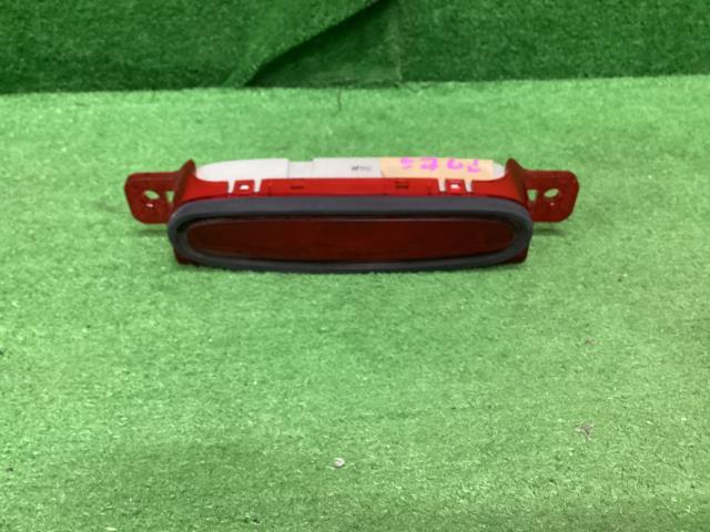 アクセラ DBA-BK5P ハイマウントストップランプ 15F A4D拍卖