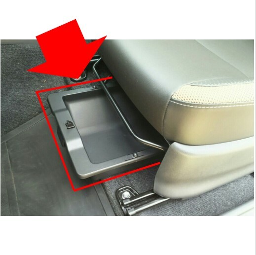 ★新品 未使用 純正部品 スズキ ジムニー JB23W シートアンダートレー ブラケット セット パーツ アクセサリー 在庫限り 希少 レア★拍卖