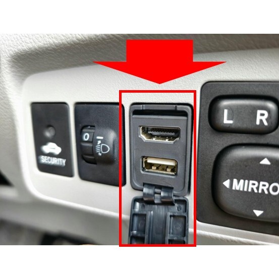 ★新品 未使用 純正部品 トヨタ TOYOTA ヴォクシー VOXY ZRR80W USB HDMI 入力端子 ノア アルファード ヴェルファイア シエンタ YOUTUBE★拍卖