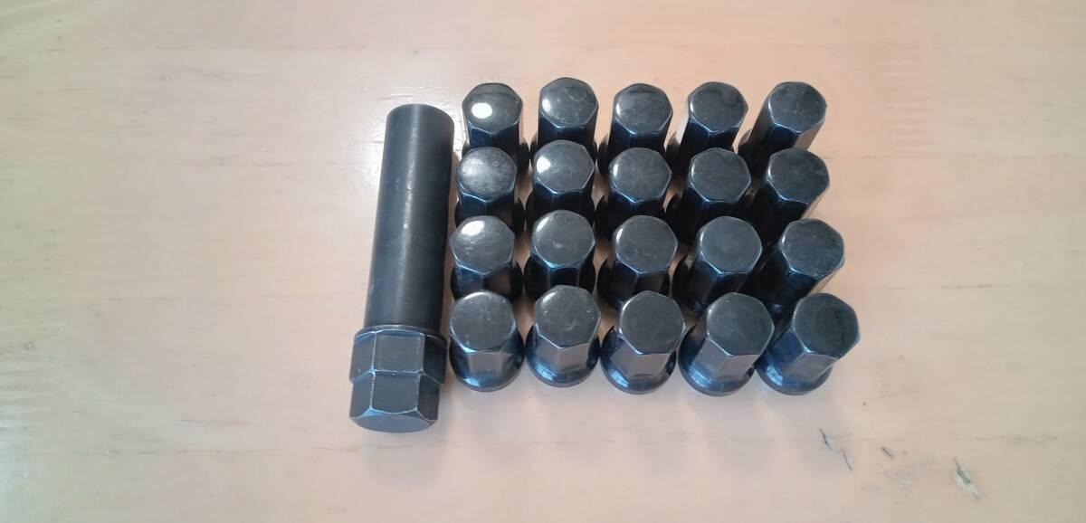 無限クロムバナジウム サーキット向けホイールナット20個と専用ソケットのセット08181-XXB -K0S0-BL 中古拍卖