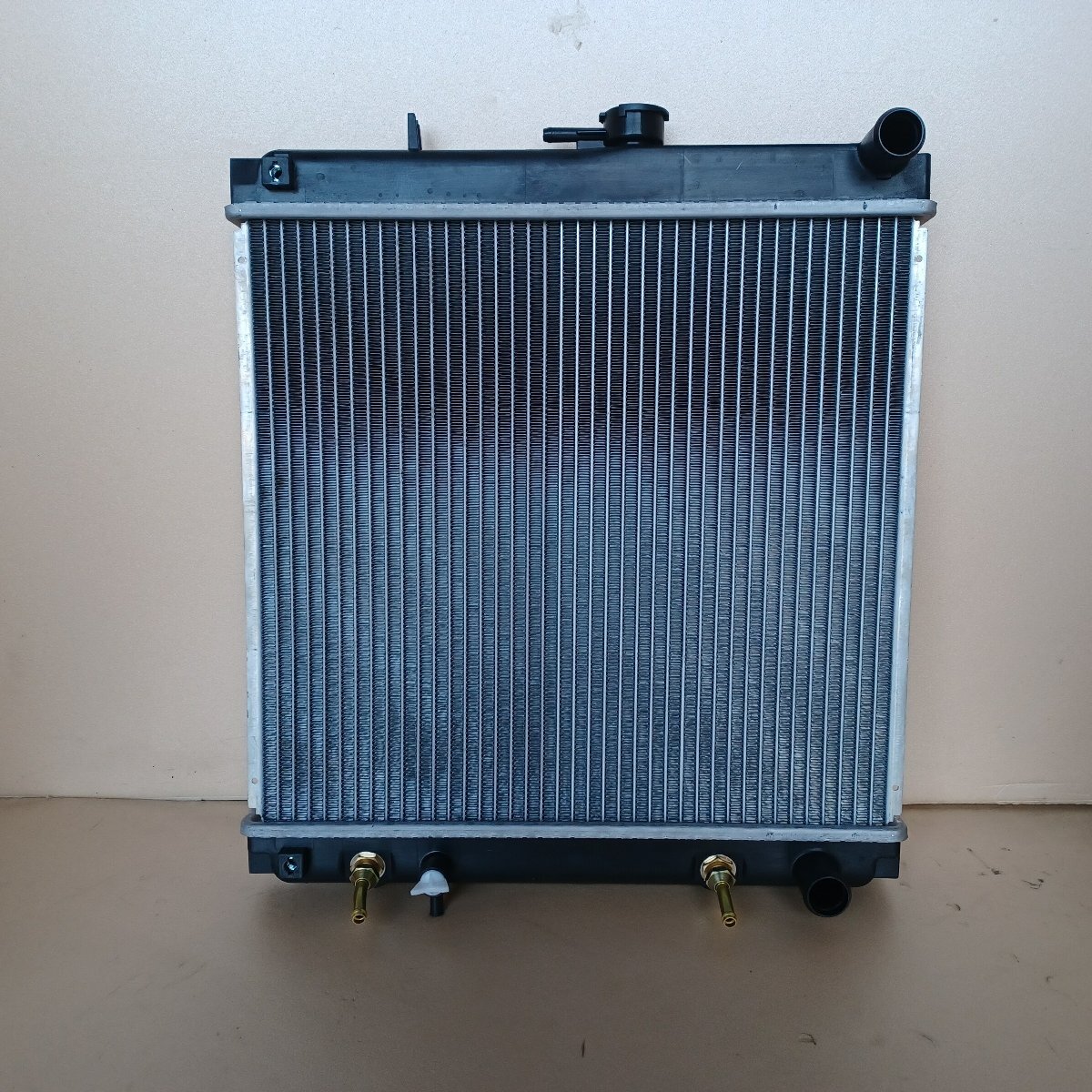 ジムニー シエラ 新品ラジエター JB31W・JB32W AT車用 即納 ラジエーター拍卖