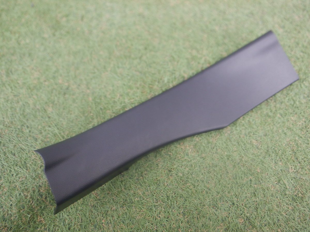 新車外し トヨタ純正 MZEA17W ZWE219W ZWE215W 210 カローラツーリング 後期 リア スカッフプレート パネル カバー 右側 67917-12270拍卖