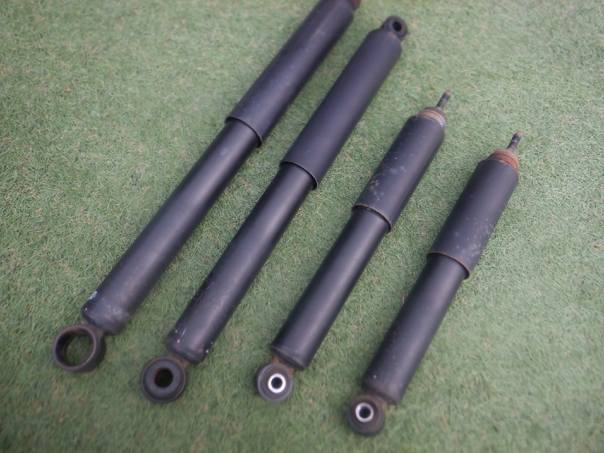 トヨタ純正 200 ハイエース 4型 サスペンション ショック アブソーバー 4本 48511-26750 48531-26A10 走行距離 約45000キロ m-25-3-279拍卖