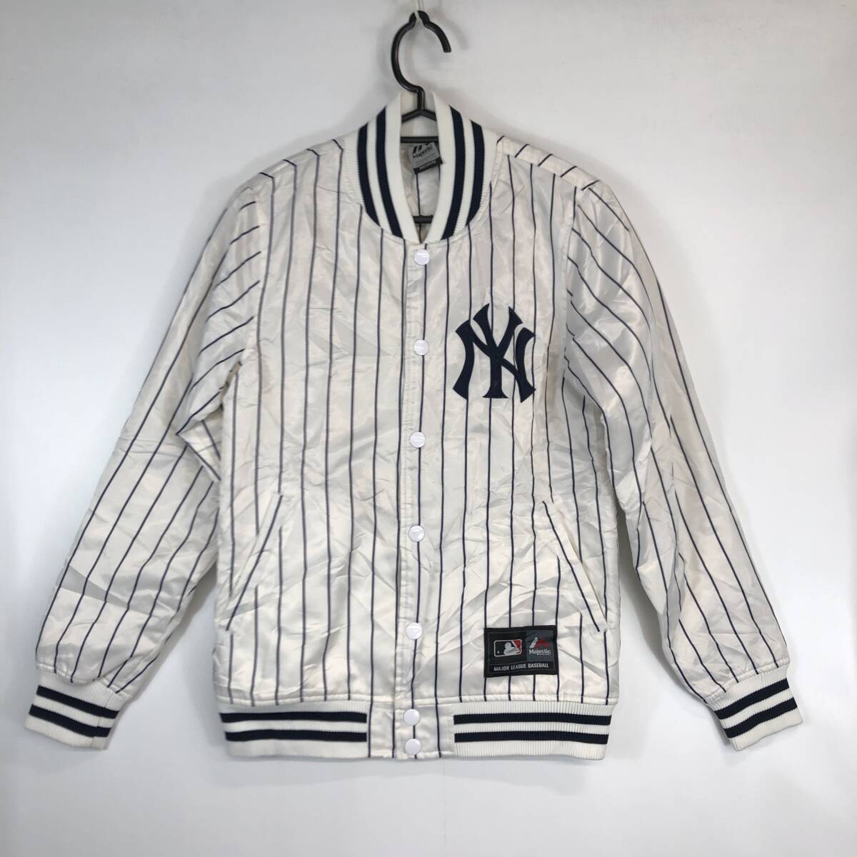 マジェスティック MAJESTIC 中綿入りスタジャン Mサイズ ニューヨーク・ヤンキース拍卖