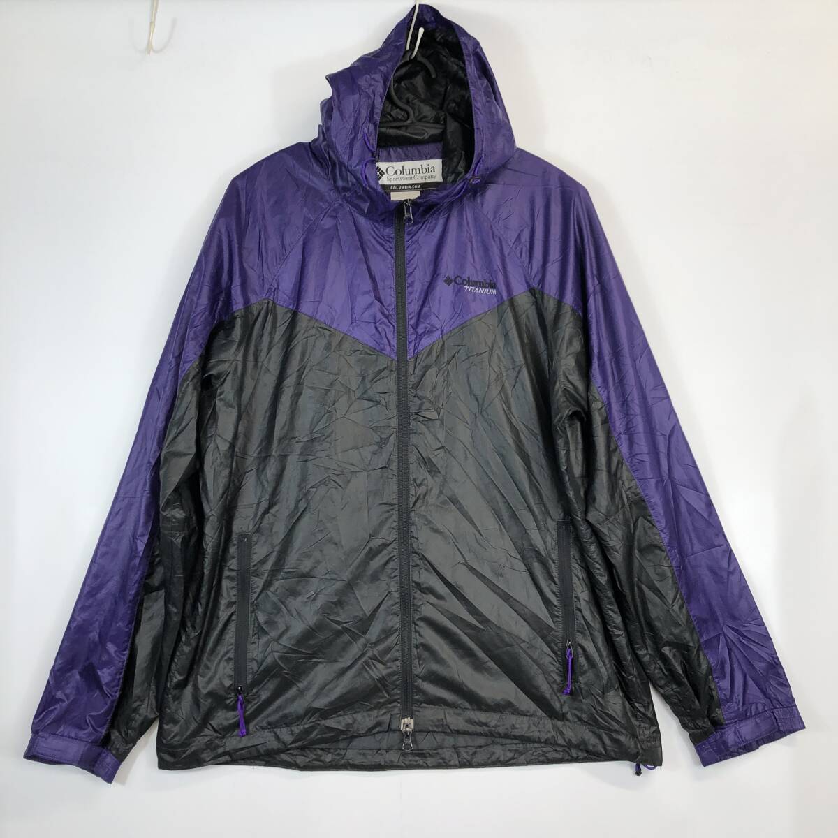 Columbia コロンビア ナイロンパーカー 薄手 メンズLサイズ PM3538 パープル ブラック拍卖