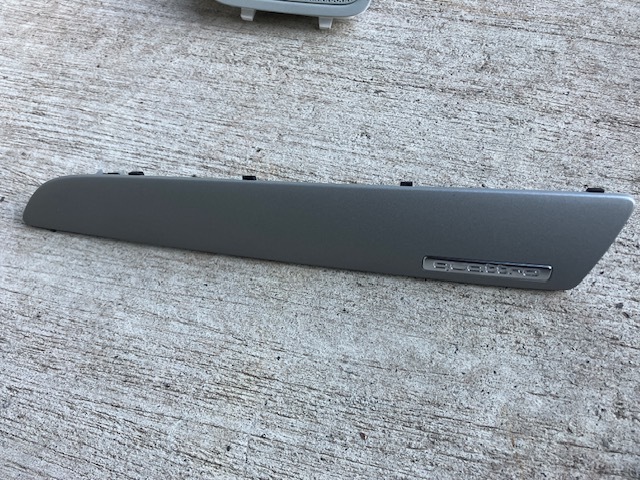 アウディQ3★2.0TFSI クワトロ★8U★純正助手席内装パネル1★拍卖