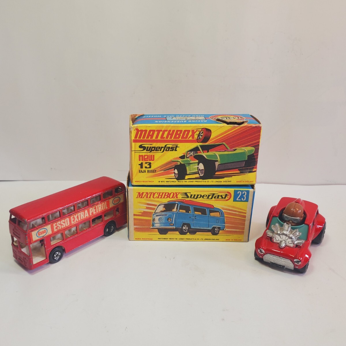 MATCHBOX マッチボックス 1/64「DAIMLER BUS 赤」と「MINI-HA-HA 1975 赤」2台セット おまけ銘柄違いの箱 英製 中古 A187拍卖