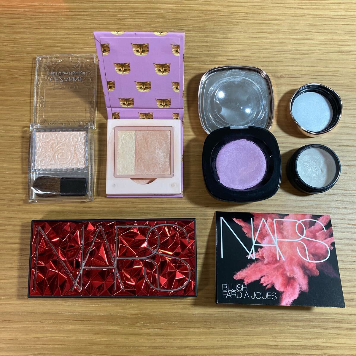 NARS ハイヴォルテージ ハイライティングパレット/コスメデコルテ クリームブラッシュ PU150/ポール&ジョー パウダーブラッシュ01/セザンヌ拍卖