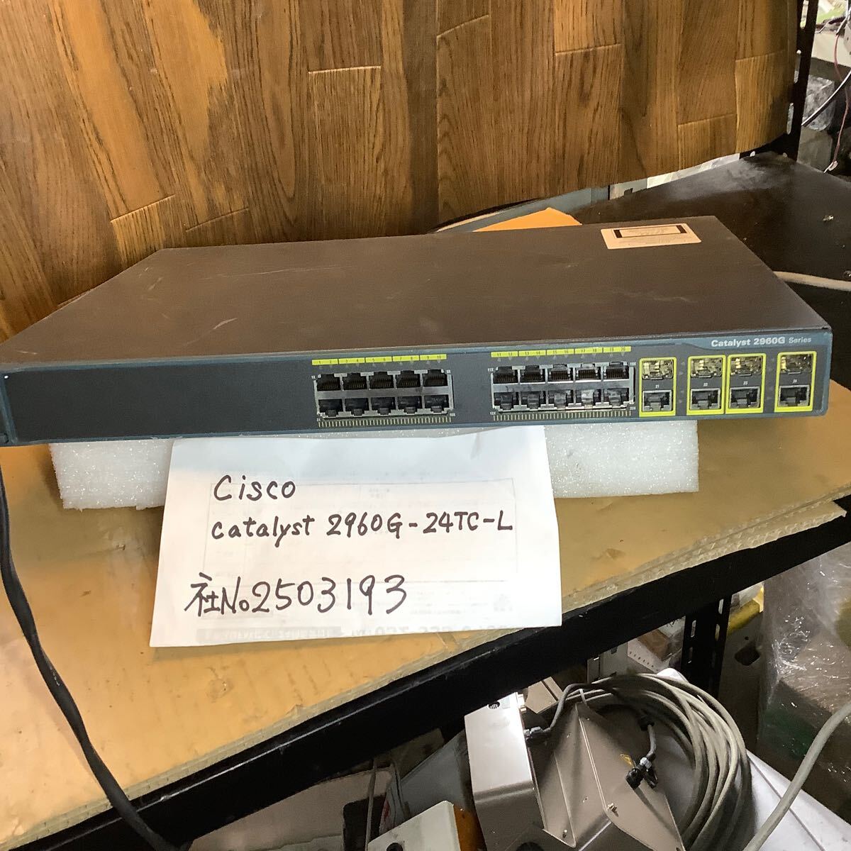 Cisco cataIyst 2960G【WS−C2960ー24TC− L】中古品現状渡し品です。拍卖