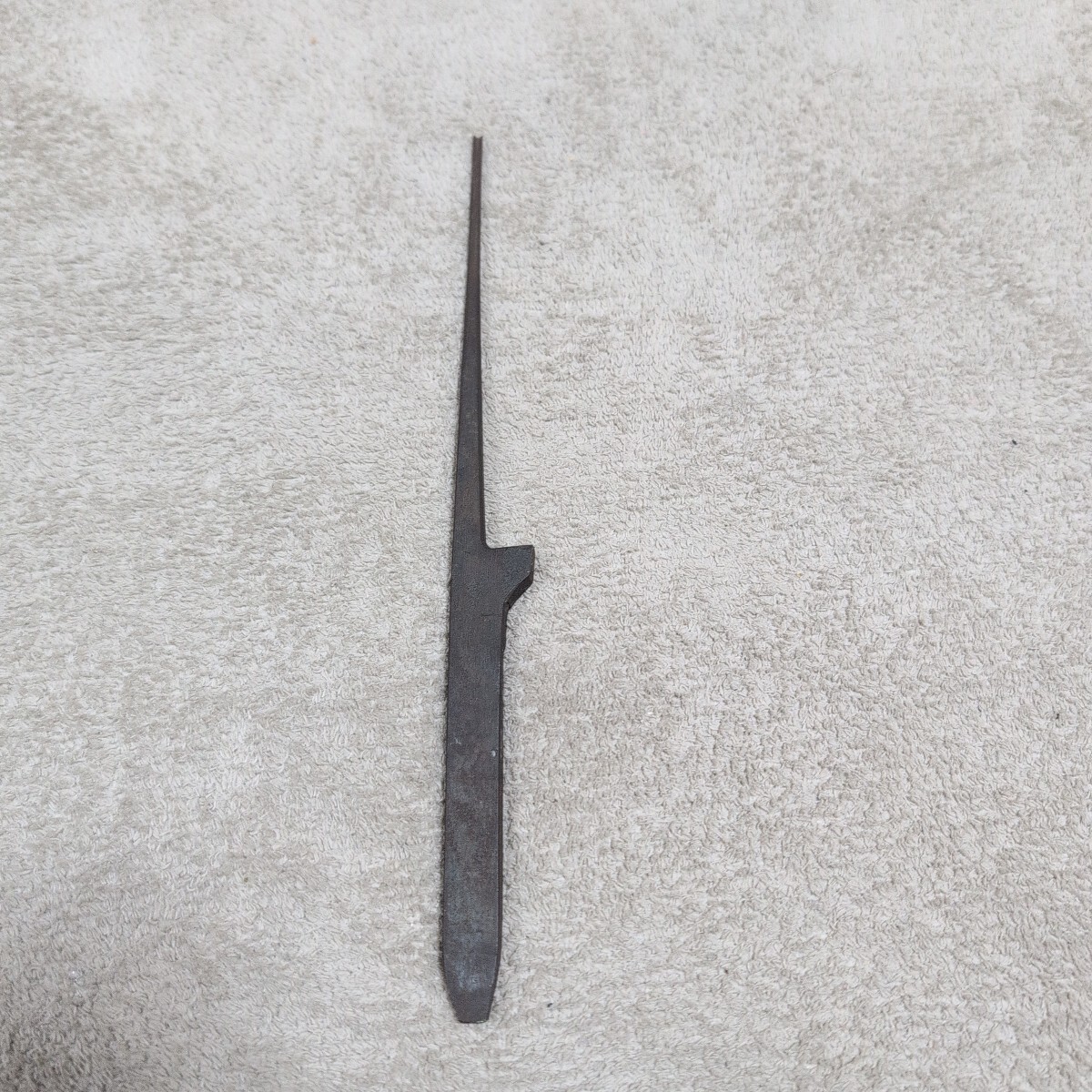 ジャンク品/長期保管品/中古品/金房/鍔鏨/つばのみ/釘差しのみ/全長約250mm拍卖