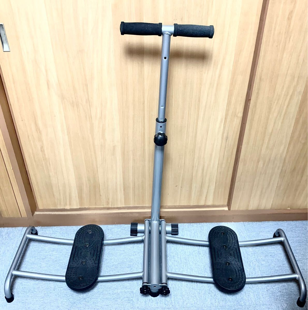 下半身トレーニング 開脚マシーン 室内トレーニング 開脚ストレッチャー ダイエット サイドムーブ ストレッチ エクササイズ拍卖