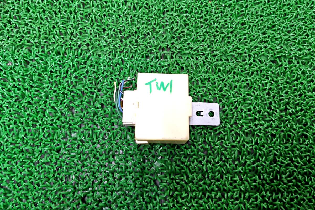 ★送料600円 スバル サンバー TW1 TW2 TV1 TV2 純正 キーレスレシーバー ユニット 88035TC000拍卖