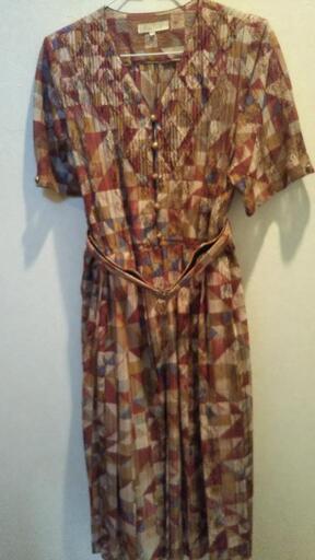 半袖ワンピース(茶系 柄)レース拍卖