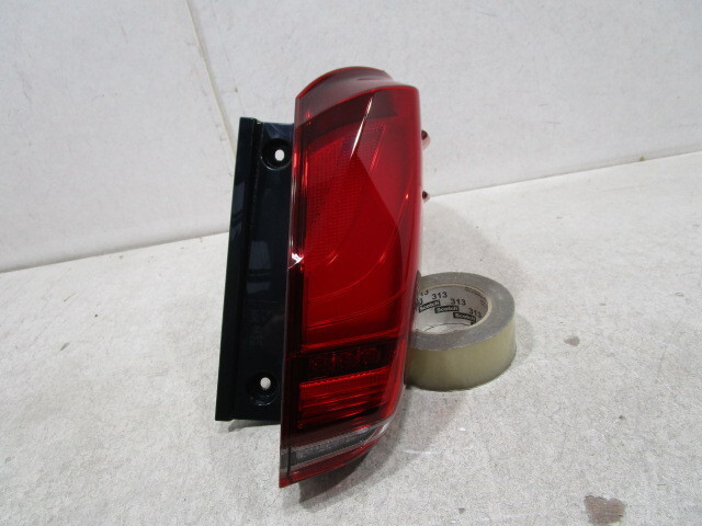 トヨタ アルファード AGH30 後期 純正 シーケンシャル 右テールライト KOITO 58-76 81550-58180拍卖