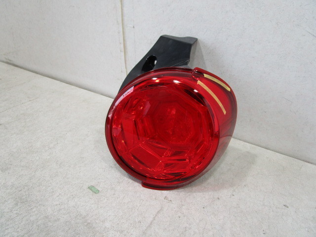 ダイハツ キャスト LA250S/LA260S 純正 右テールライト TOKAI DENSO 20519 81550-B2550拍卖