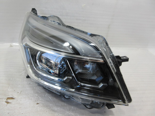 良品 日産 デイズ ルークス H/S B21A 後期 純正 LED 右 ヘッドライト拍卖