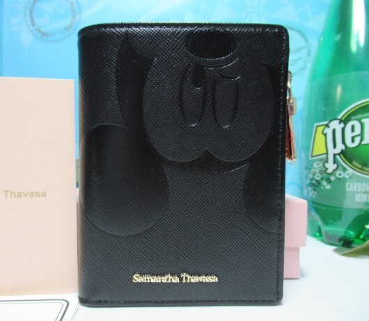 20%引 送料無料 サマンサタバサ 限定 ミッキー 型押 牛革 二つ折り財布 折財布 ミニ財布 新品 証明書 包装付 ディズニー ミニー 男女兼用拍卖