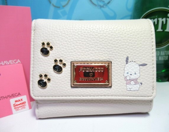 20%引 送無 サマンサベガ 限定 ポチャッコ 三つ折り財布 折財布 ミニ財布 新品 証明書付 包装無料 シナモロール サンリオ サマンサタバサ拍卖