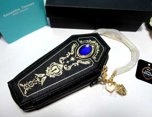 送無 13%引 サマンサタバサ 限定 ディズニー ツイステッドワンダーランド ポムフィオーレ 棺チャーム バッグチャーム 新品 証明書 ツイステ拍卖