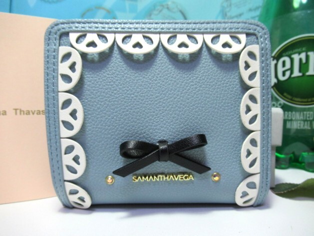 送料無料 25%引 サマンサベガ 限定 ふしぎの国のアリス 二つ折り財布 折財布 ミニ財布 新品 証明書付 ディズニー サマンサタバサ 開運拍卖