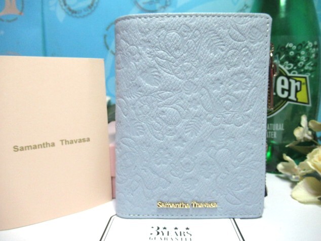 送料無料 サマンサタバサ 限定 スティッチ 牛革 二つ折り財布 折財布 ミニ財布 新品 証明書 包装付 リロ&スティッチ ディズニー 男女兼用拍卖