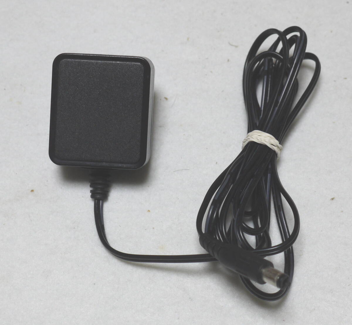 オークローン ミシン用ACアダプター HNBE060120WJ DC6V 1.2A コネクター径約5.4mm 動作品拍卖