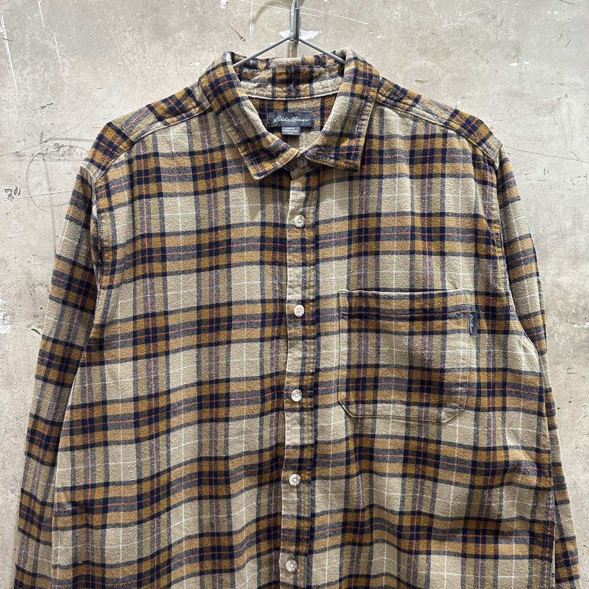 US古着エディーバウアー 長袖ネルシャツ ベージュ系チェック拍卖