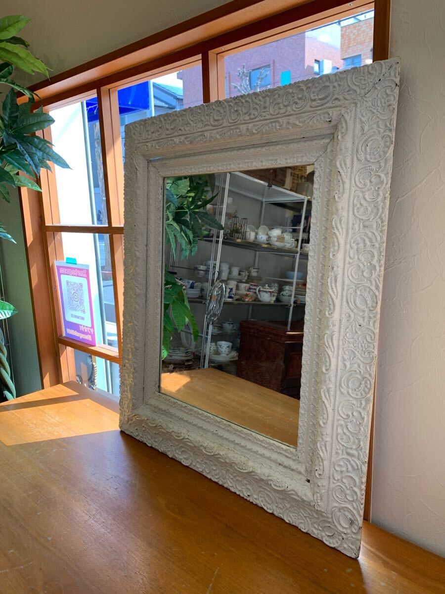N03-34★ 壁掛け鏡 ウォールミラー クラシック アンティーク長期 ホワイト 木製縁 幅66×奥行き2×高さ77(㎝)拍卖