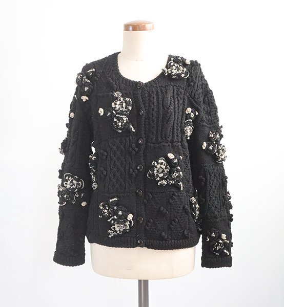 KANEKO ISAO ◆ お花モチーフ* カーディガン 黒 ケーブル編み 立体コサージュ カネコイサオ ◆GG12拍卖