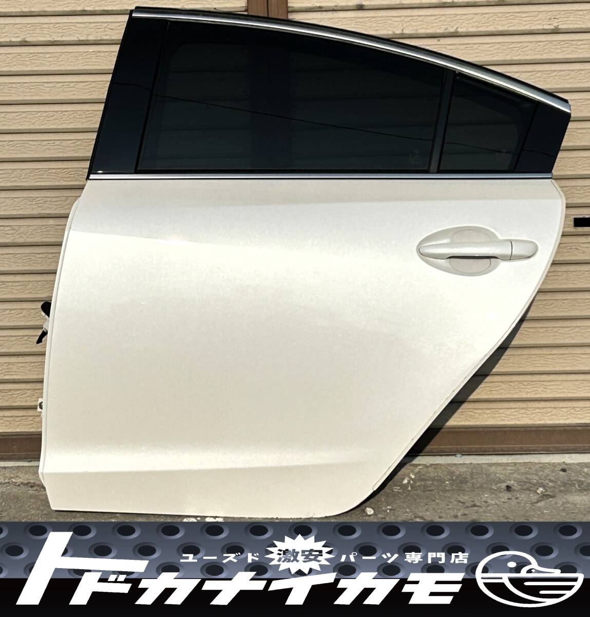 ★送料無料★ マツダ 純正 GJ2FP アテンザ ドア 扉トリム 左 左側 リア リヤ 左後ろ 左リア ウインドウスイッチ付 25D ホワイトパール 築港拍卖