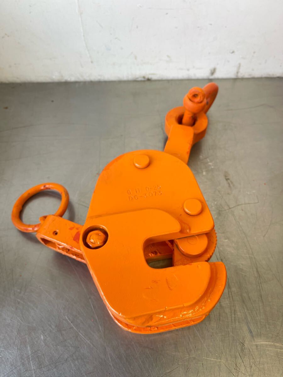 中古品 イーグルクランプ EAGLE CLAMP 吊り具 G-1T 0-25 DC-3073 横吊 クランプ 1Ton 玉掛け 動作確認済み K02拍卖