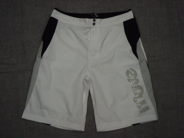 新品CHIEMSEE(キムジー)メンズボードショーツSIMON 100(M)拍卖