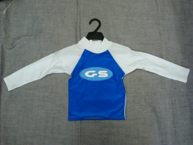 新品GSキッズ長袖ラッシュ XLサイズ(137cm用)青白UV拍卖