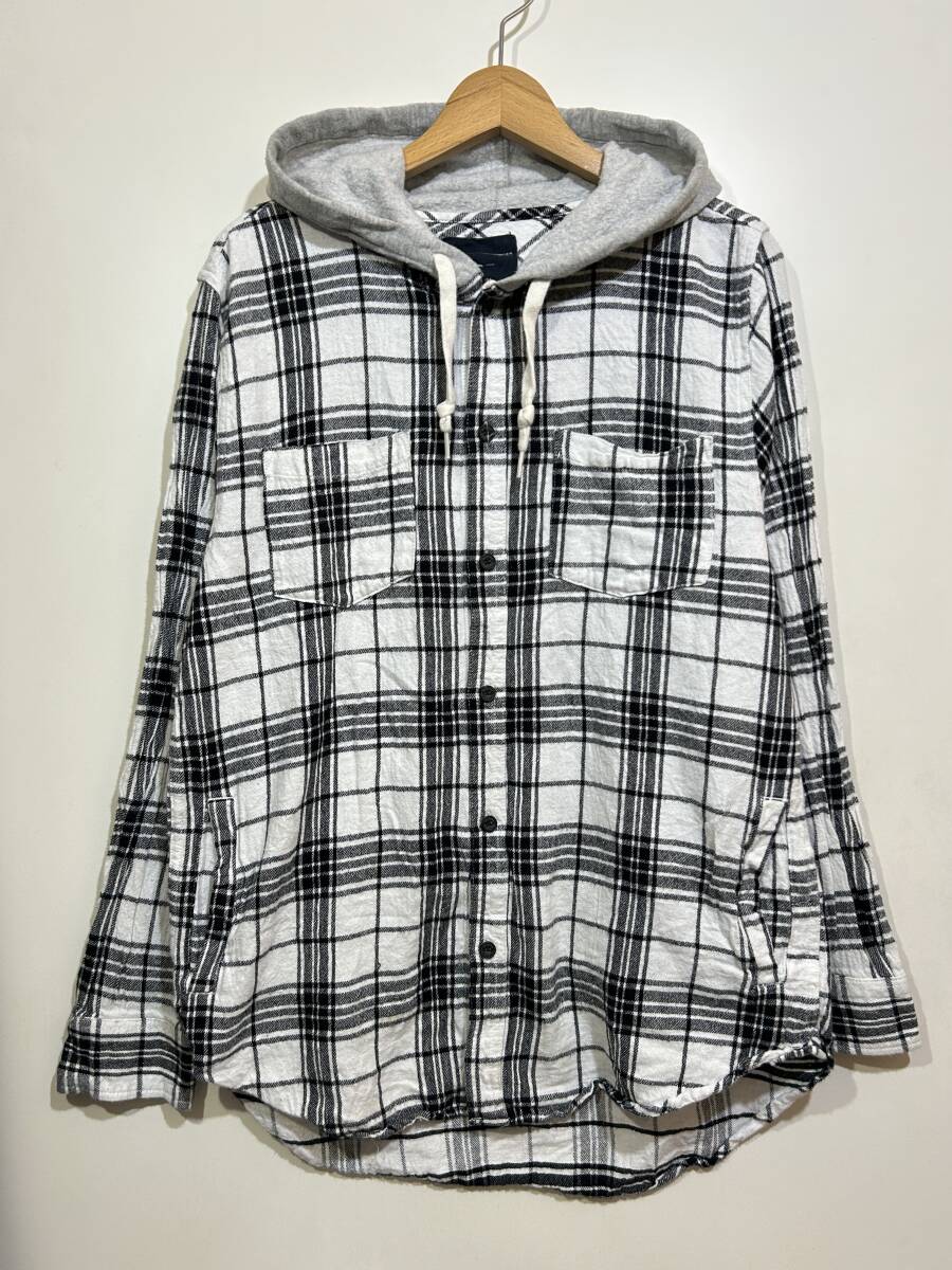 ● Modern Amusement モダンアミューズメント フード付き チェック柄 長袖 ネルシャツ 白黒 ブラック ホワイト L 4ポケ フーディー US古着拍卖