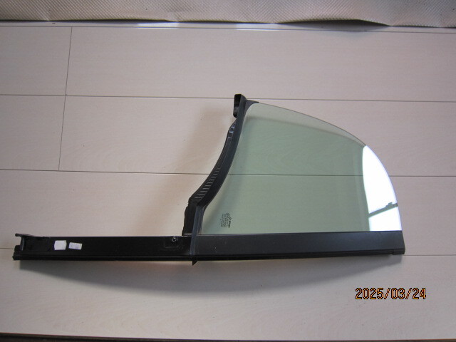 34.スマート451純正右側ドア ウインドカラス三角カラス◆型式CBA-451380平成21年拍卖