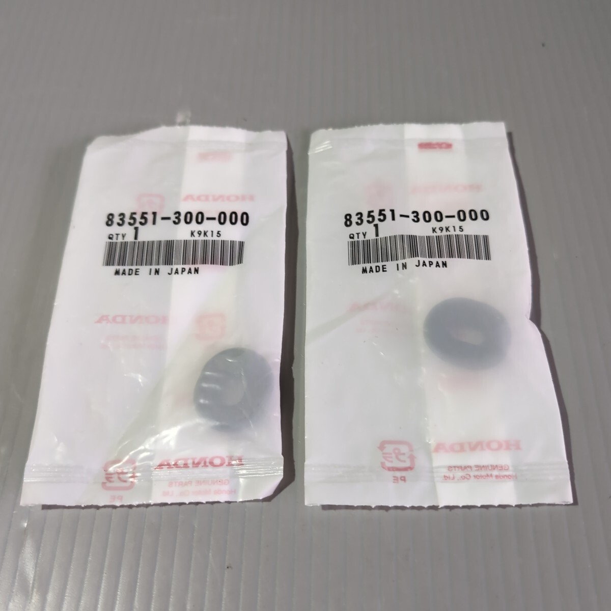 c431 ホンダ純正 83551-300-000 エアークリーナーグロメット 2個セット 未使用 送料込み拍卖