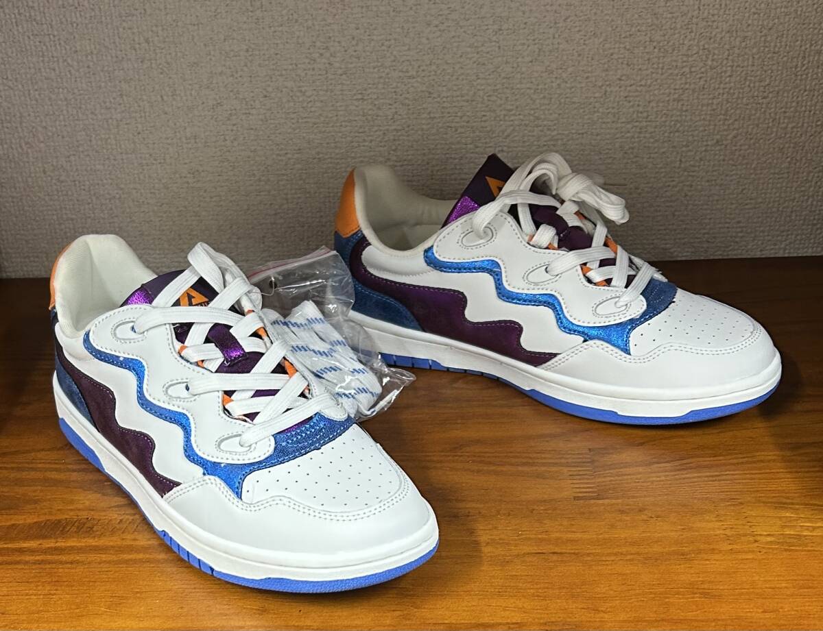 新品★フランスブランドの軽量スニーカー★白・メタルブルー・メタルヴァイオレット★23.5㎝拍卖
