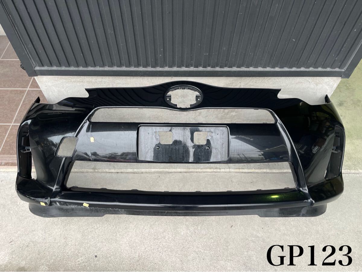 123【トヨタ:アクア】前期フロントバンパー キズ有※西濃運輸着払い発送拍卖