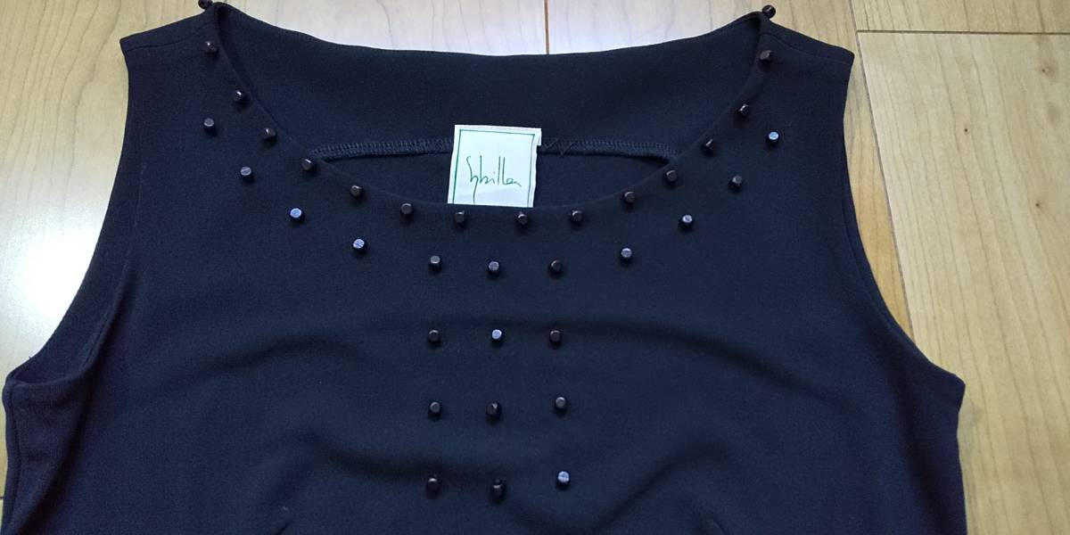 シビラ Sybilla ビーズ付きカットソー 黒 伸縮性 Mサイズ トップス 拍卖