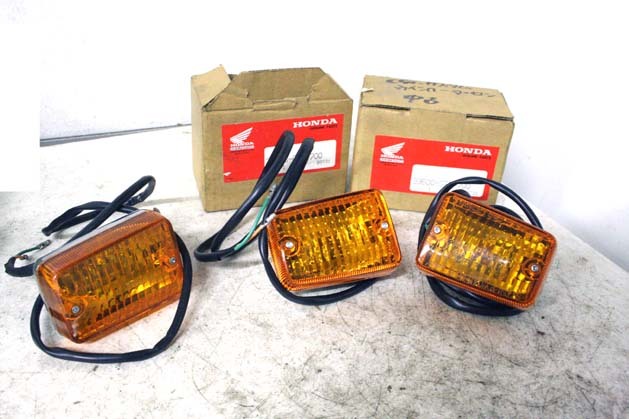 ホンダカブC50C90新品ウインカーPr+オマケ カブカスタムスポカブC70CD50CD90CD125C65CS90CL90CM90R&PバリエCB125DAXヤマハU5V50V90スズキRG拍卖