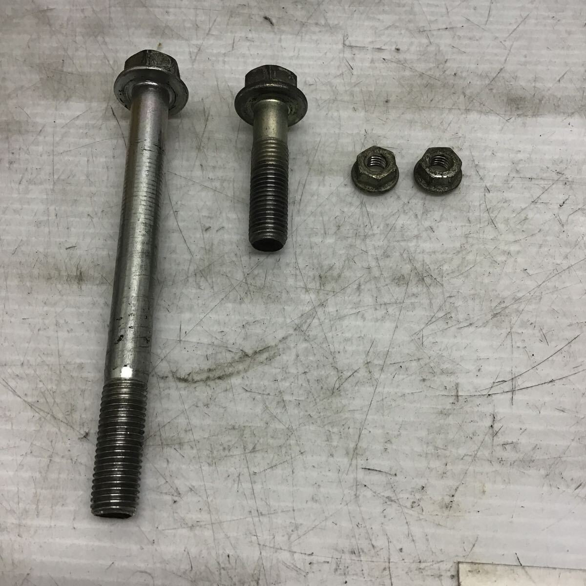 A26-33 スズキ アドレス125 DT11A マフラー ボルト ナット 純正部品拍卖